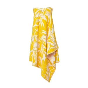 Packshot du drap de plage paréo Estampe jaune et blanc boutonné et drapé sur fond blanc.