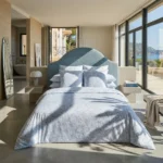 Housse de couette Rosée Bleu Anne de Solène dans une chambre coordonnée